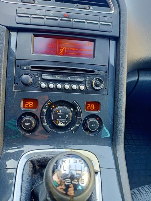 Пежо 5008 2012 рік, 1.6 дизель