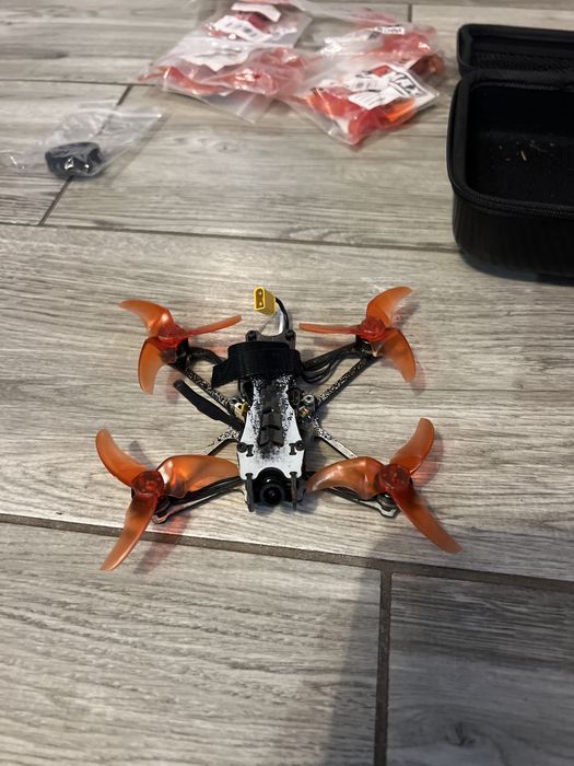 Drony 2s emax tinyhowk 2 prawny i crux3 czesci
