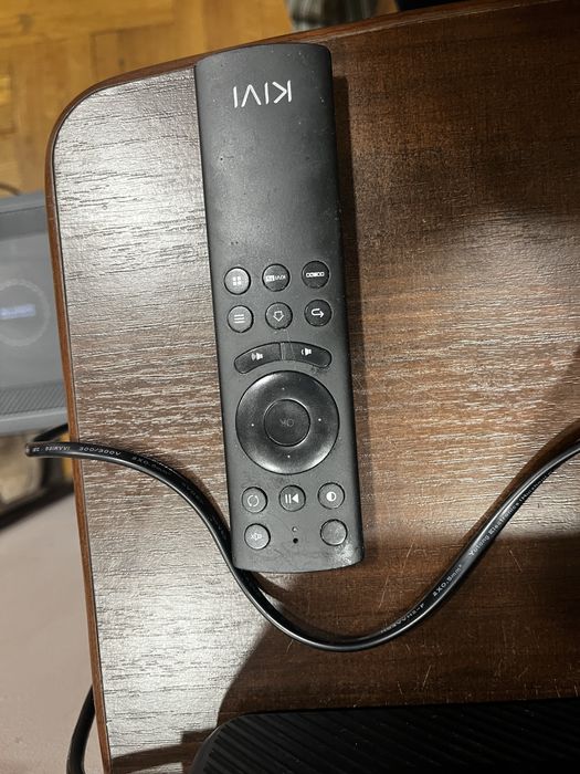 Телевізор KIVI 24H600GU — 24”, Smart TV