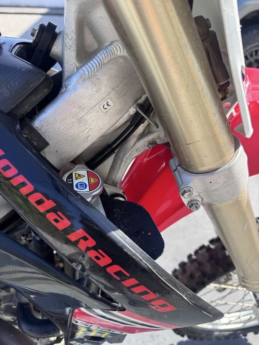 Honda CRF 450 R    2015
