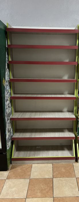 Терміново Продам торгові стелажі  та  столи