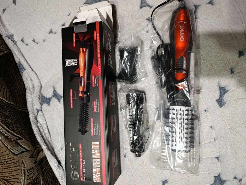 Продам фен браш Gemei