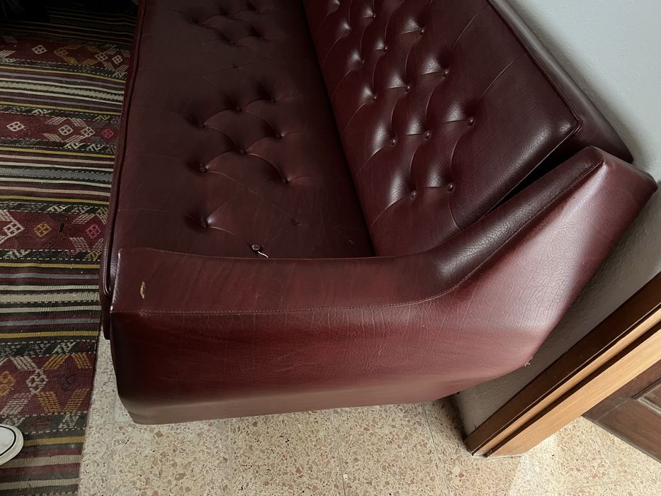 Sofa-cama pele cor vinho