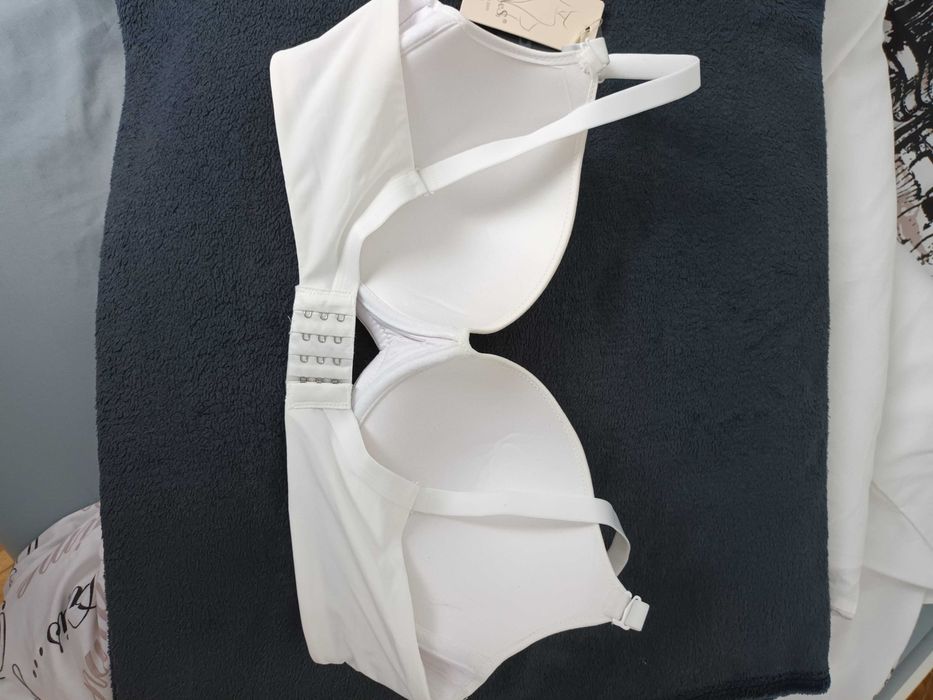 Biustonosz biały WeiyeSi