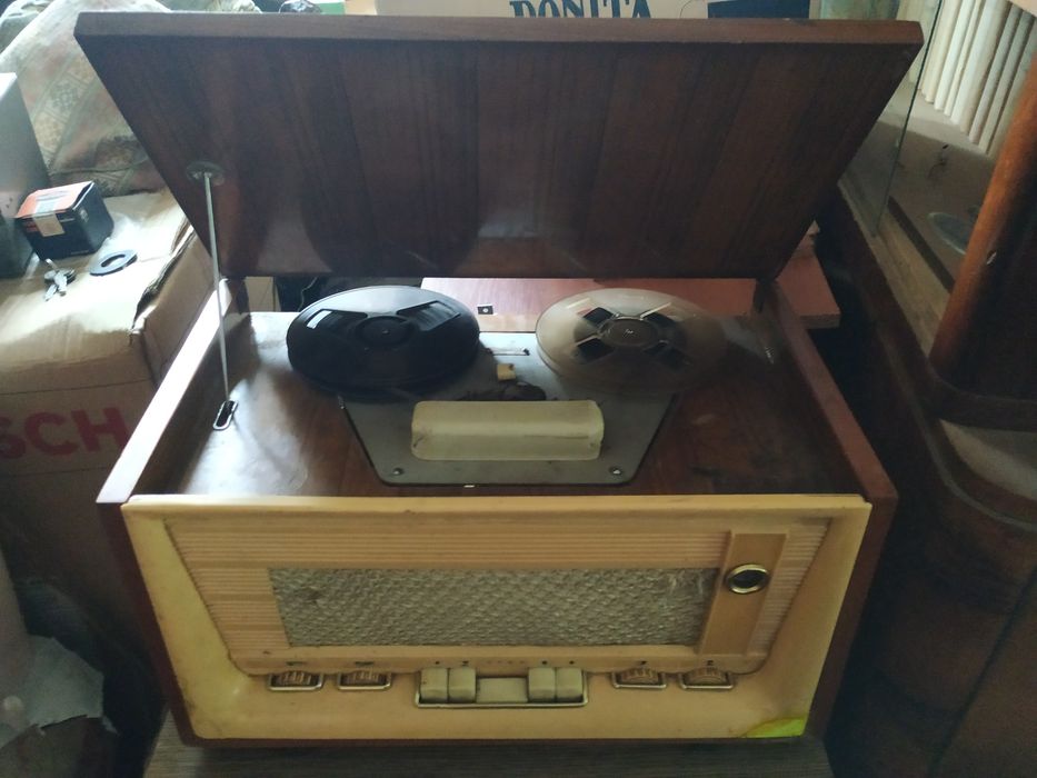 Магнітофон бобінний Дніпро