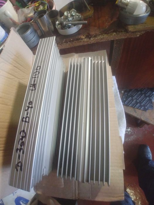 Полоса алюминиевая и нержавеющая и хомут н.ж. для трубы 10-14 мм.