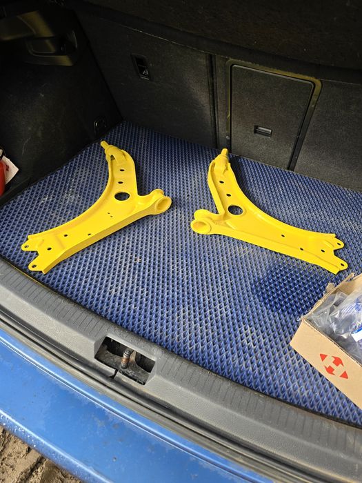 Передні ричаги гольф 5-6