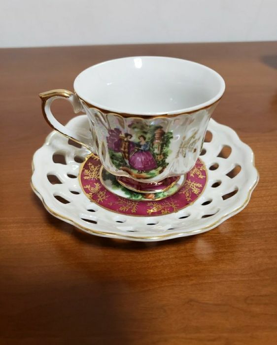 4 antique cups.443511992642457603