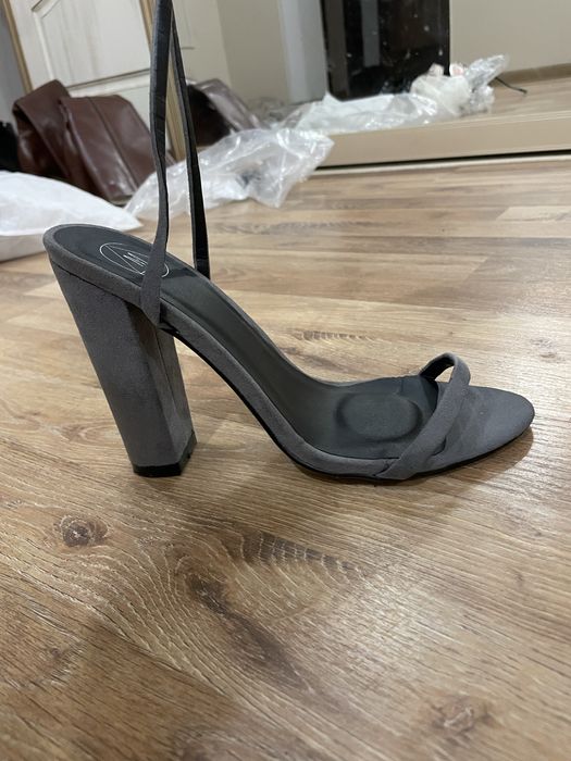 Замшеві підбори 39-40 р.