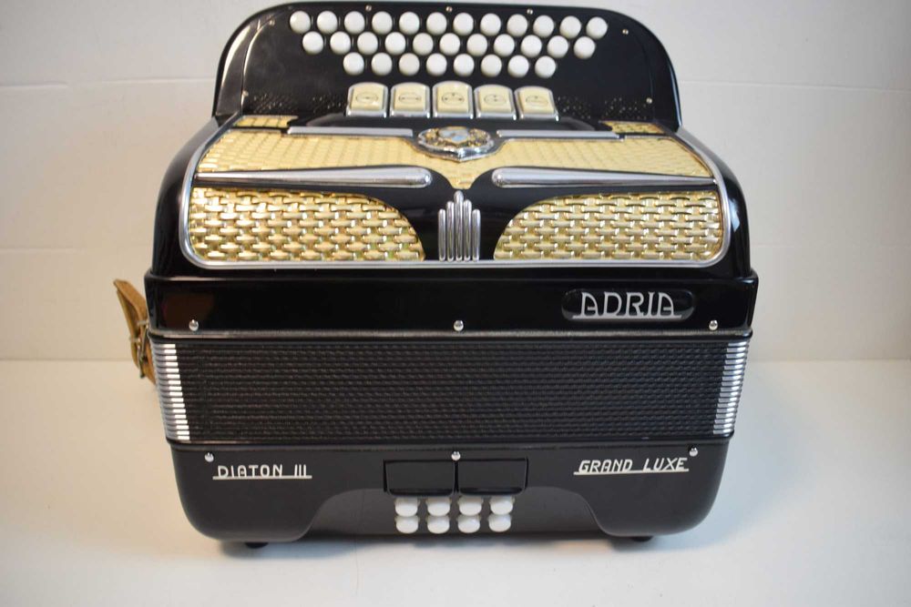 Adria III Grand Lux 3 Voz