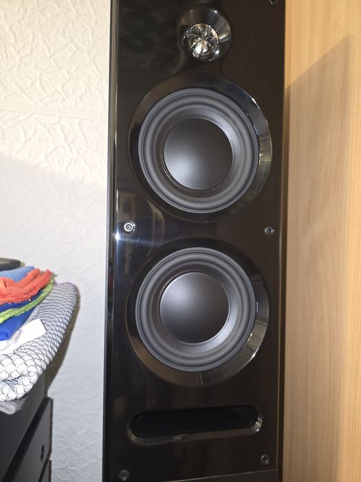 Sprzedam zamienie sprawne idealny stan kolumny KEF 150W transport