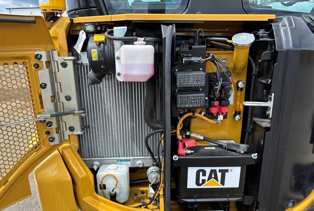 Caterpillar 303 CR 2024 — 420 м/г | 3 т компактної сили | EPA + CE