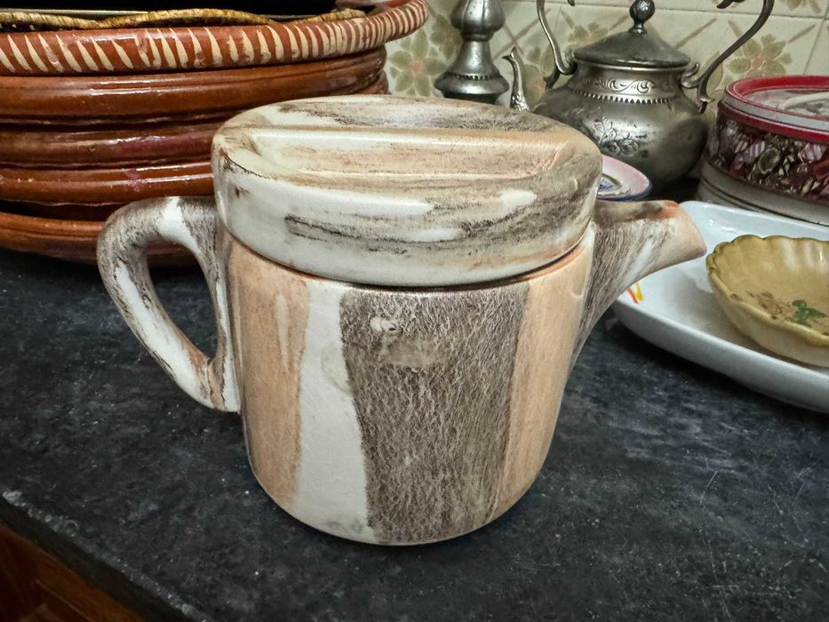 Bule cerâmica moderna