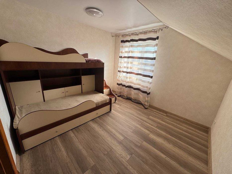 Просторий будинок 175 м² з ремонтом у Гуровщині 9 соток, газ, охорона