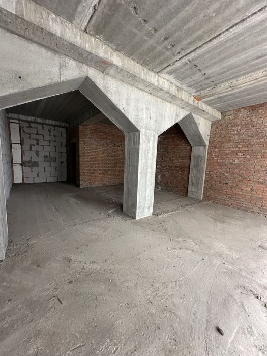 Продаж комерційного приміщення у новобудові