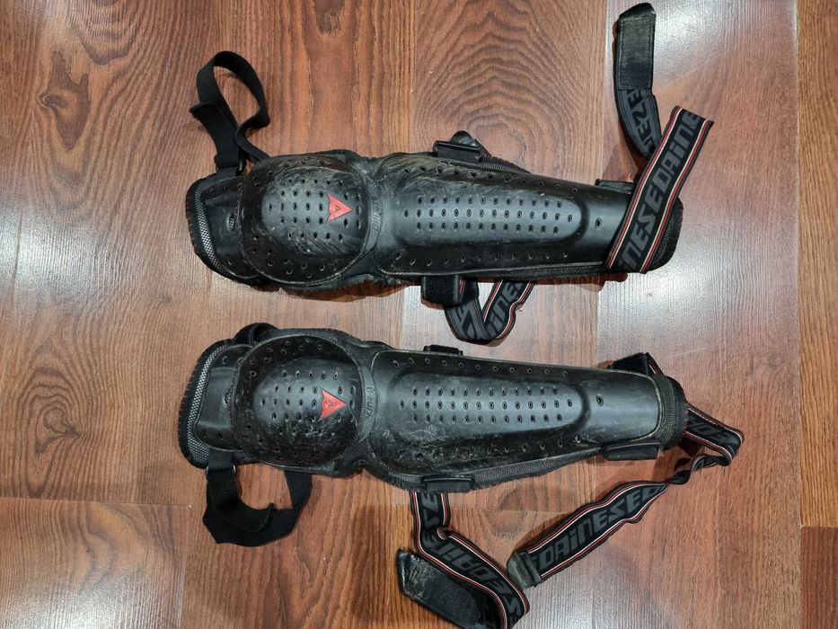 Nakolanniki ochraniacze kolan Dainese Knee V E1 rozm. L Downhill MX