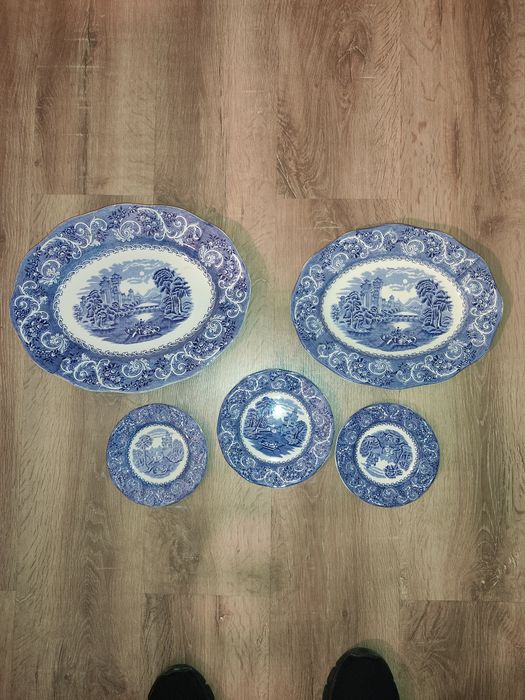 Conjunto de 82 peças de  Enoch Wedgwood Tunstall de 1965