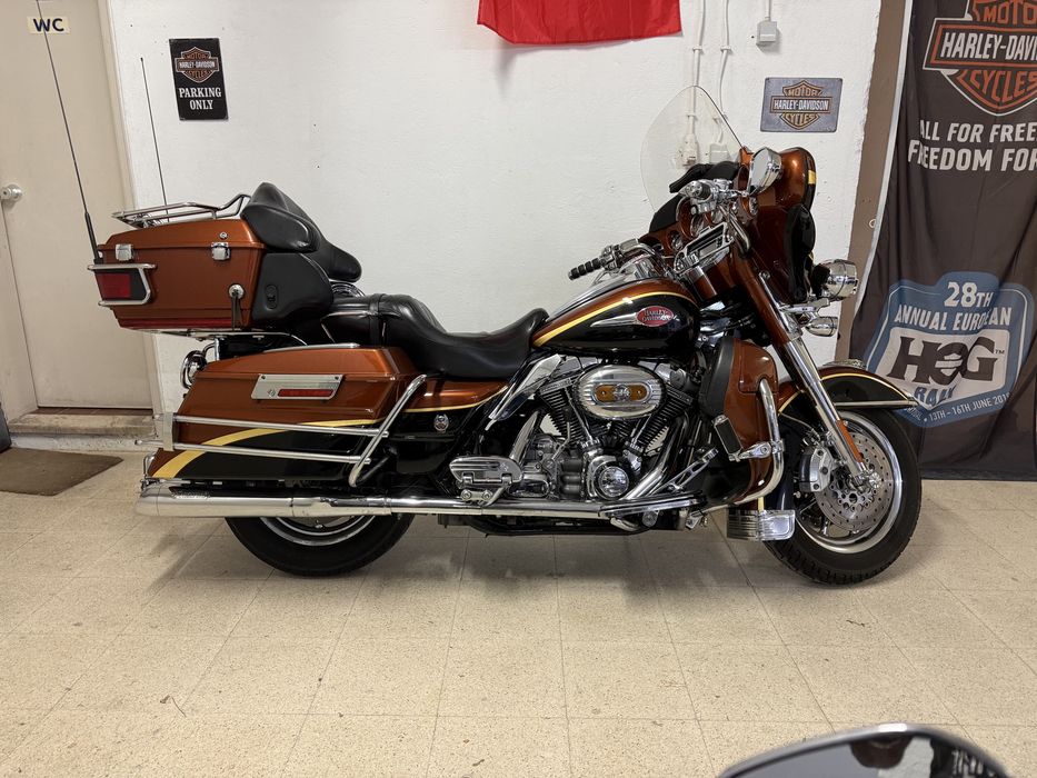 Harley Davidson electra glide CVO  105 aniversario