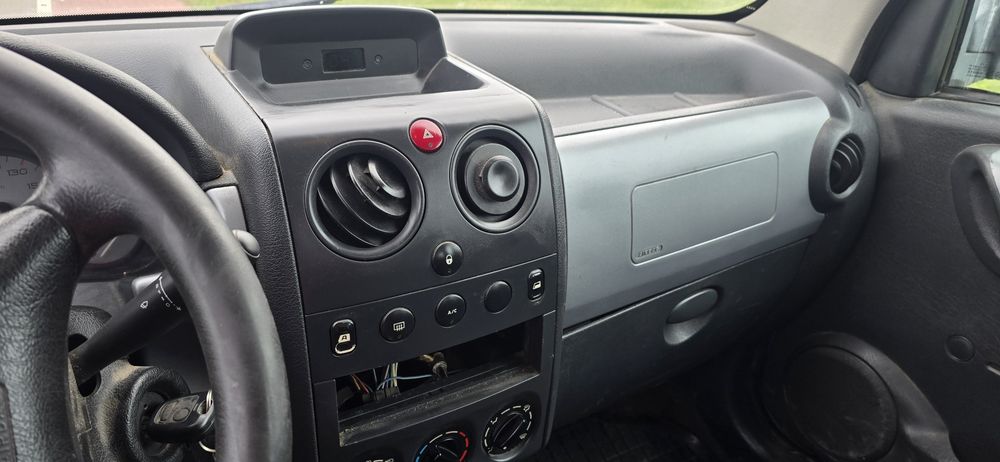 Peugeot Partner 1.6LPG 2004r, 2x boczne drzwi klima