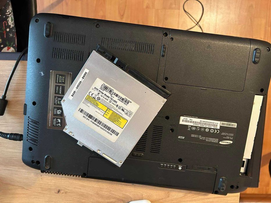 Samsung R528, 15,6 экран, SSD 500ГБ