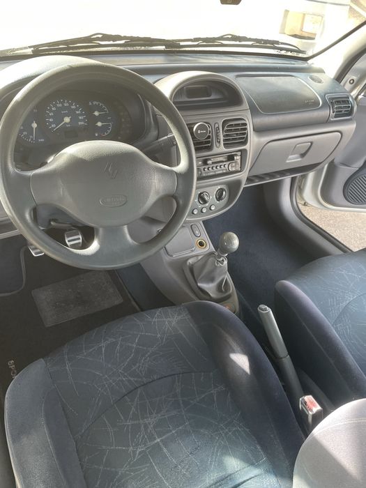 Renault Clio 1.6 - 140 000 km