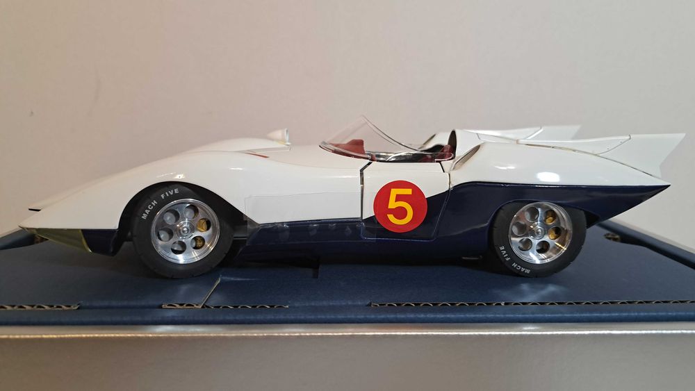 1/18 Speed Racer Mach 5 versão A - Schwyn Haas