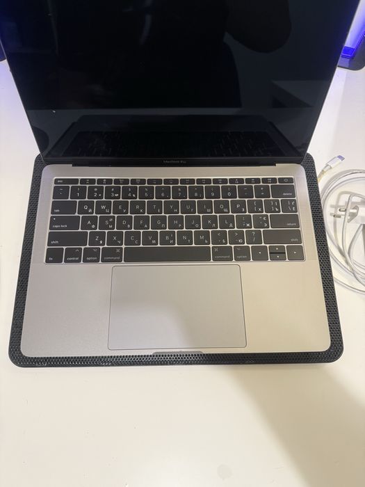 MacBook Pro 13 2017 i5 250GB 8GB RAM A1708 Intel Tytanowy Bdb stan