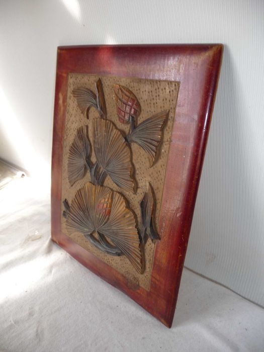 Панно настенное деревянное "Гинкго" резьба по дереву 21х17,5 см