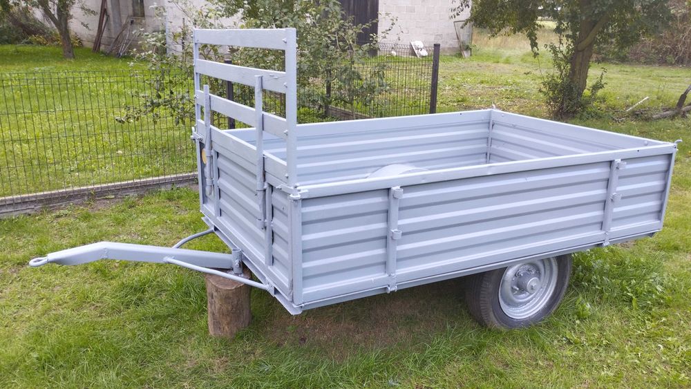 Przyczepa rolnicza wywrot