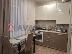 Продаж дому у Космічному мрні