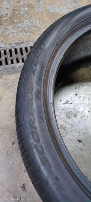Pneus 265/40/22 semi novos