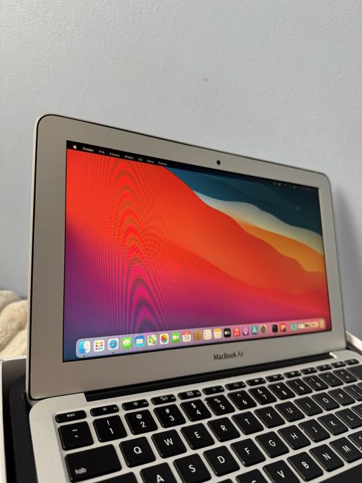 Macbook air 11 early 2014 sprawny 128gb