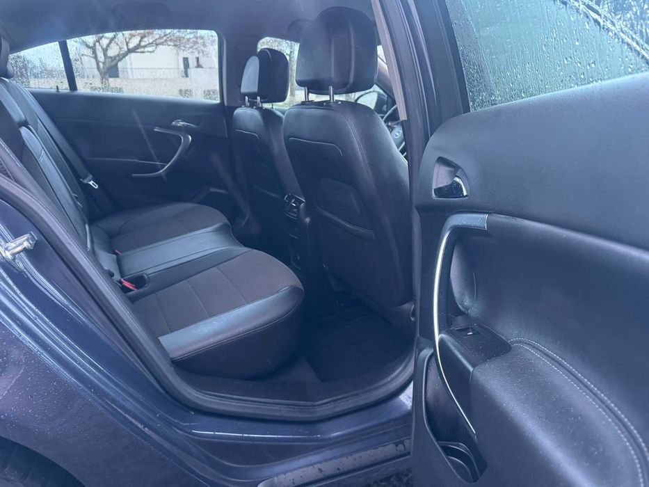 Opel Insignia 2.0 CDTI Caixa Automática 130.000 km