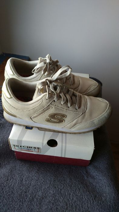 Buty sportowe damskie