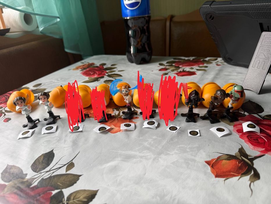 Фигурки kinder Star Wars