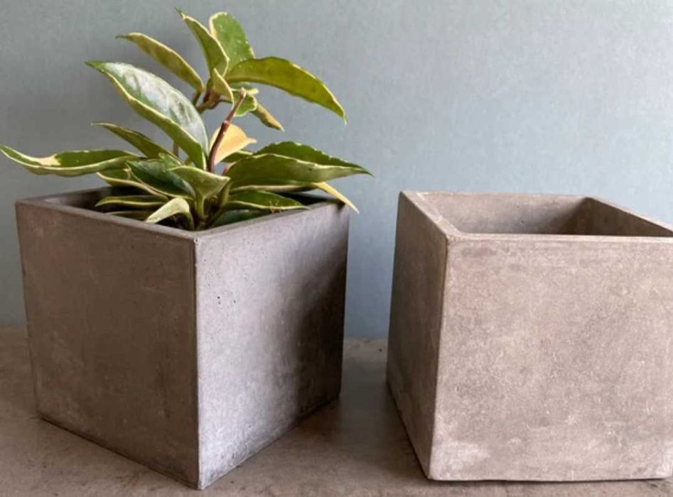 Vasos de cimento e outros materiais