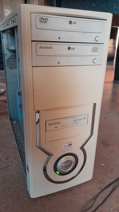 Retro Pc Amd Sempron 1,50ghz +/256mb ram/Hdd80gb/Gold Edition Radeon 9200 S-OKAZJA
