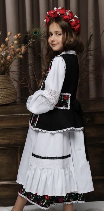 Вишиванка , вишитий костюм , вишите плаття і жилет