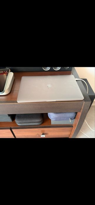 MacBook Pro 15” i7 / 16 GB / 250 GB SSD – stan bardzo dobry