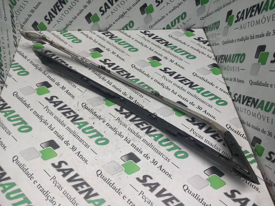 Grelha frente CITROËN C4 II (B7)