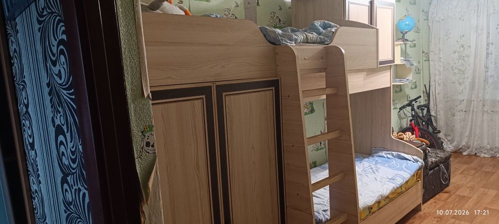 Продам двухъярусную кровать