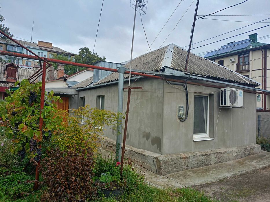 Продаєця частина будинку