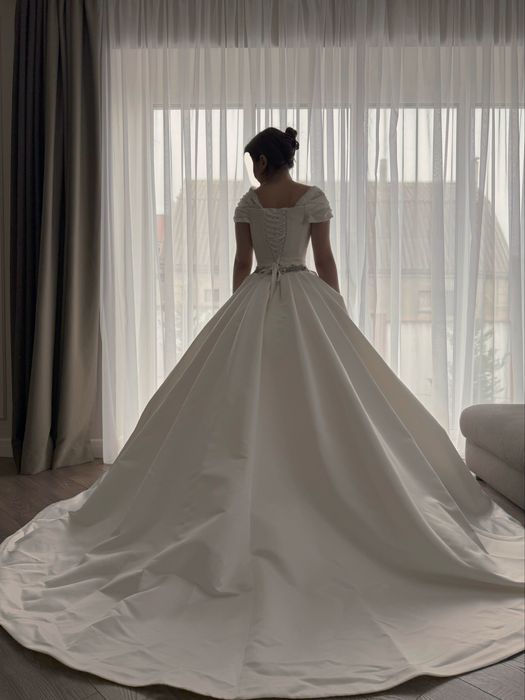 Шикарное дизайнерское свадебное платье Pollardi от Daria Karlozi