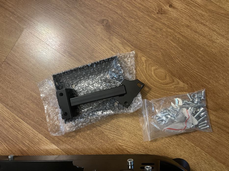 Складная подставка для игрового руля