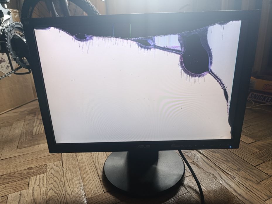 Mонитор ASUS на запчасти.