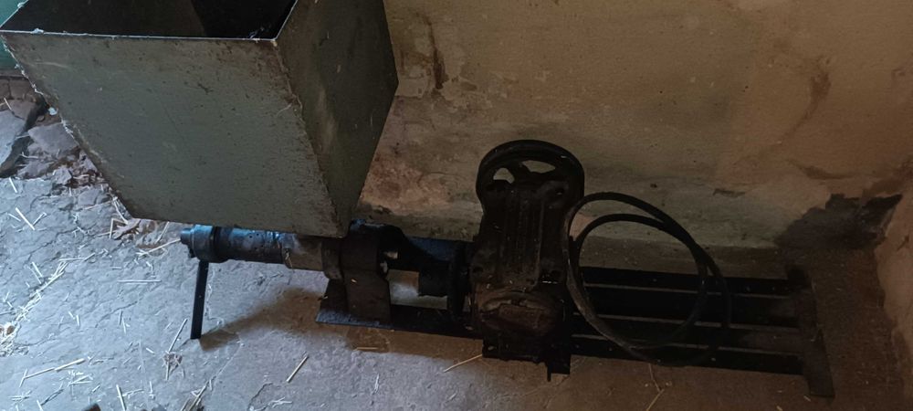 Продаю маслопрес шнековий холодного віджиму