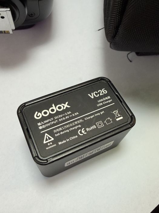 Lampa błyskowa Godox V1 do Sony