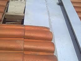 Reparos em Telhados/ Limpeza de Calheiras e Algeroz