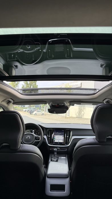 Volvo V60 D4 Inscription Auto 190cv Nacional | Teto panorâmico de abrir |  C/ Histórico