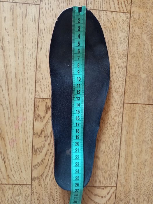 Mizuno кроссовки бу 26 стелька